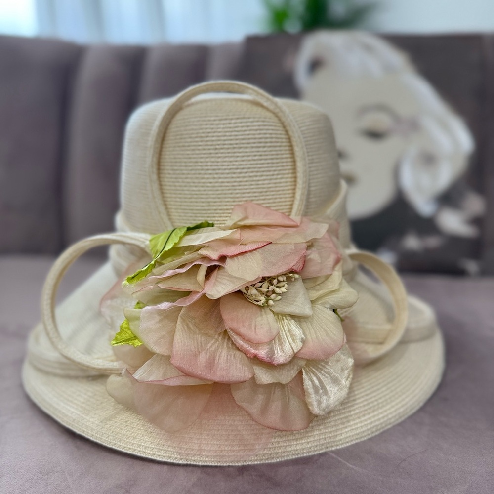 Elegant Cream Floral Women's Hat
